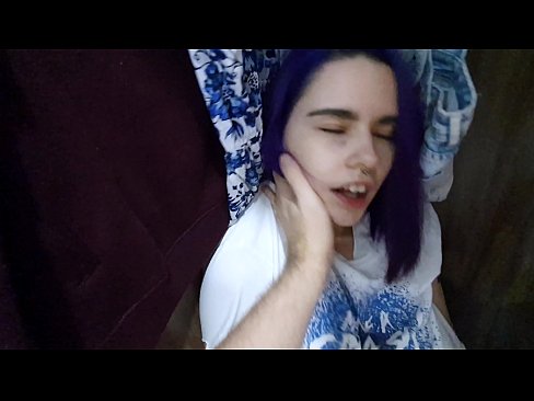 ❤️ Ndinamupeza sis wanga ali kuchipinda ndikumuthandiza kulira ❤️❌  pa ny.porno-flix.ru  ☑